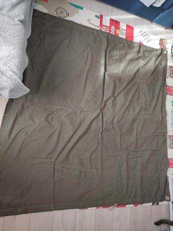 Romanian Plash-palatka, rain cape/shelter half, surplus, Olive, 1.80x1.80m - Like new Romanian Plash-palatka, rain cape/shelter half, surplus, Olive, 1.80x1.80m - Like new