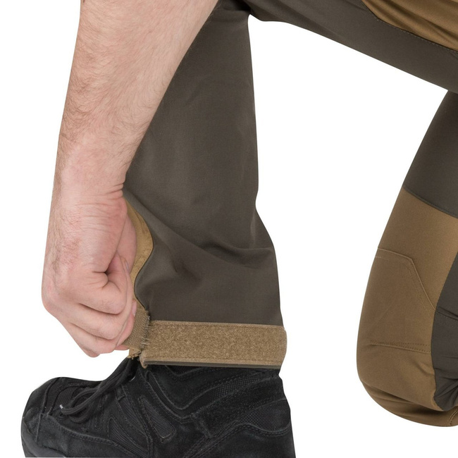 HYBRID OUTBACK PANTS® - DURACANVAS® - Helikon-Tex® - COYOTE/TAIGA GREEN 