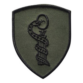EMBLEMA SEMN DE ARMA MANECA SCUT - MEDICAL - BRODATA PE SUPORT KAKI CU FIR NEGRU