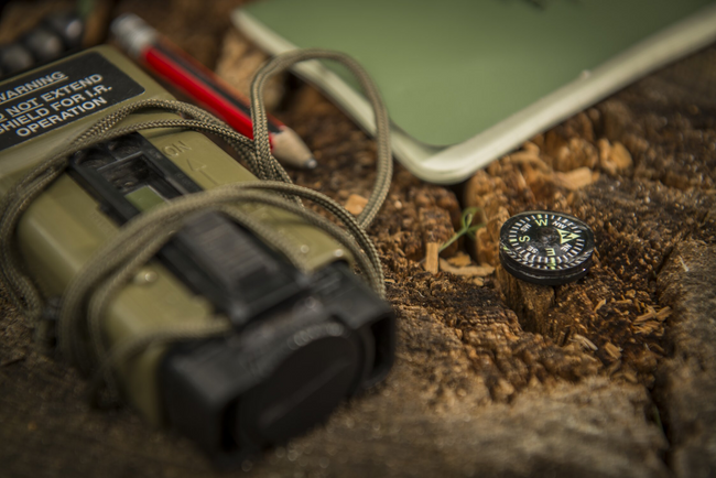 BUTTON COMPASS - SMALL - BLACK - HELIKON