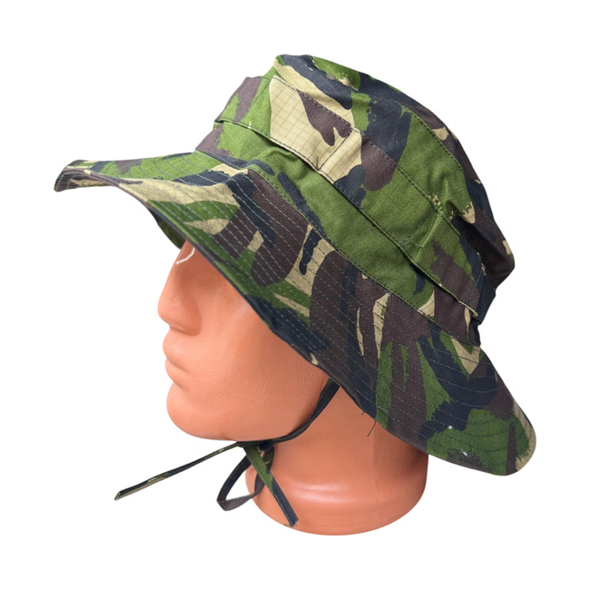 Boonie hat with insect net included - Romanian military surplus - Woodland camouflage - In good condition  