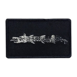 Ecuson Lupul Dacic cu aplicare Velcro (cu scai) - 7,5x4,5 cm - brodat pe suport negru cu contur negru