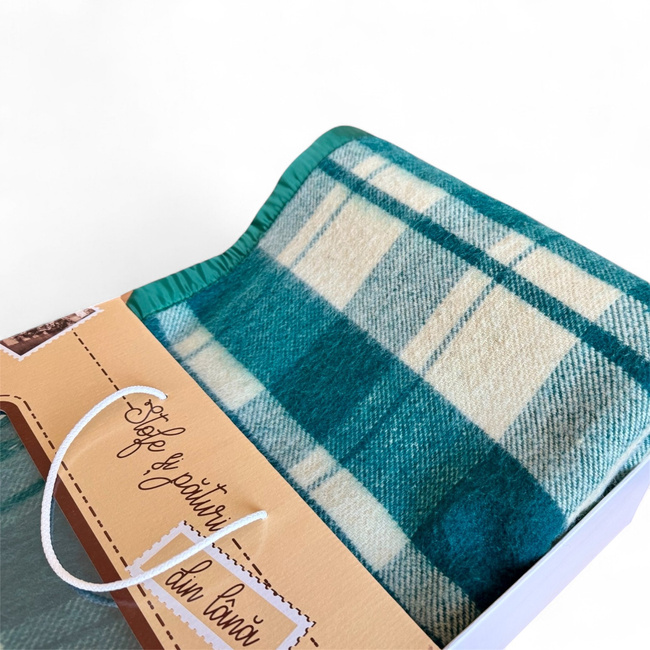 Merino Wool Blanket with Premium Gift Box - Aura Model - Classic - 150x200 cm - Emerald Green/Cream Checkered