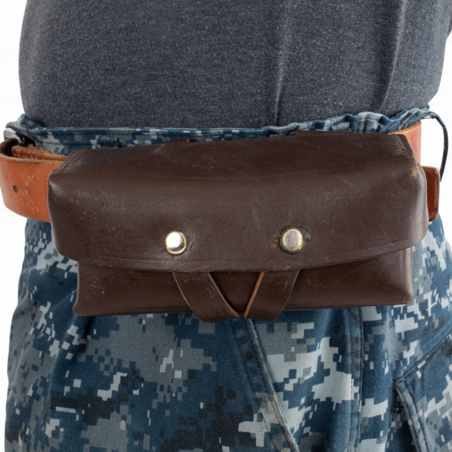 MAGAZINE POUCH - SKS - ROMANIAN ARMY MILITARY SURPLUS - LEATHER - BROWN - IN GOOD CONDITION