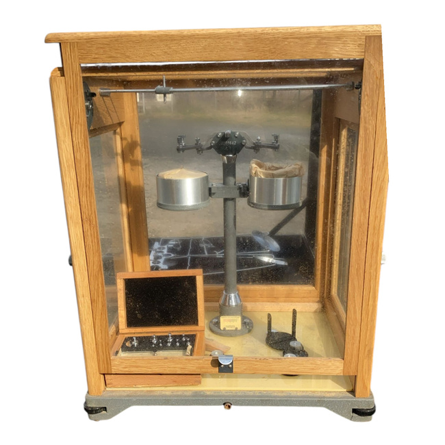 Vintage MEOPTA A-2 ANALYTICAL BALANCE - 50x39x29 cm - 1950's - like new