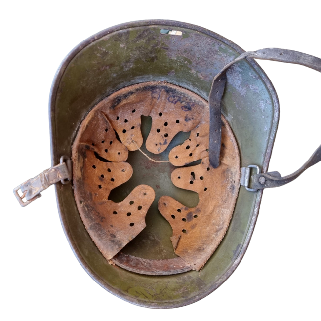 Rare collector's M1939 helmet dutch model, model WW2 34/39 - Surplus Romanian Army - worn, with rust marks, with original inner