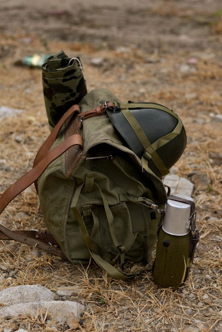 Military Rucksack- Cold War Romanian army (Canvas) - vintage rare - OD Green - Like new