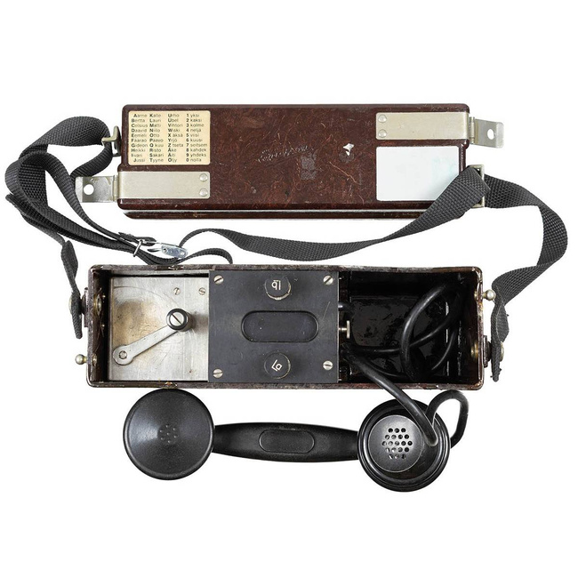 FINNISH FIELD PHONE - "ERICSSON" - MILITARY SURPLUS - USED - TOP CONDITION