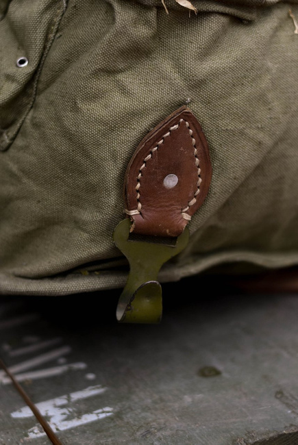 Military Rucksack- Cold War Romanian army (Canvas) - vintage rare - OD Green - Like new