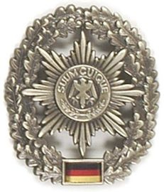 GENUINE GERMAN ARMY METAL BERET BADGE ´FELDJÄGER´