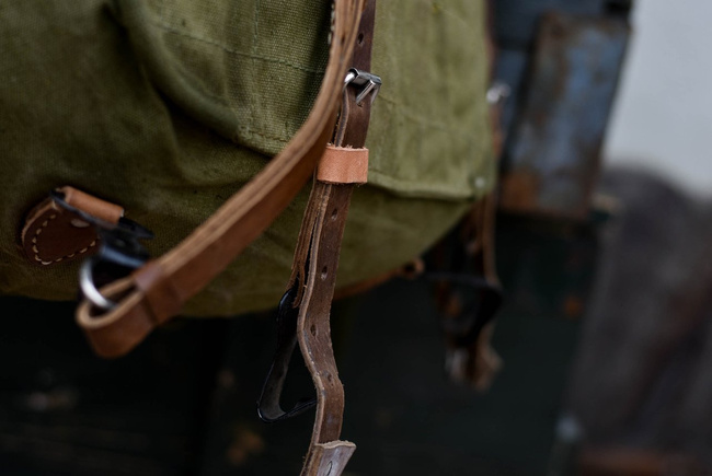 Military Rucksack- Cold War Romanian army (Canvas) - vintage rare - OD Green - Like new