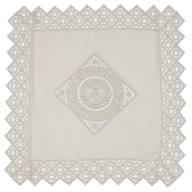 Doily of the NVA Reservists, beige, 29 x 29 cm, like new