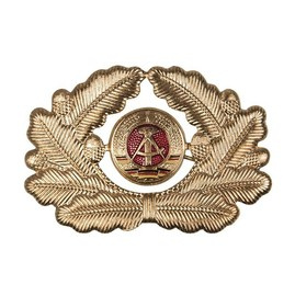EAST GERMAN OFFICER VM CAP CIRCLE