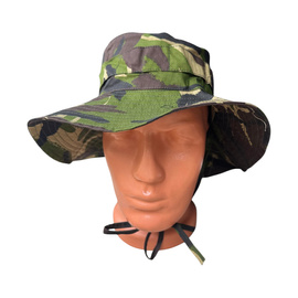 Boonie hat with insect net included - Romanian military surplus - Woodland camouflage - In good condition