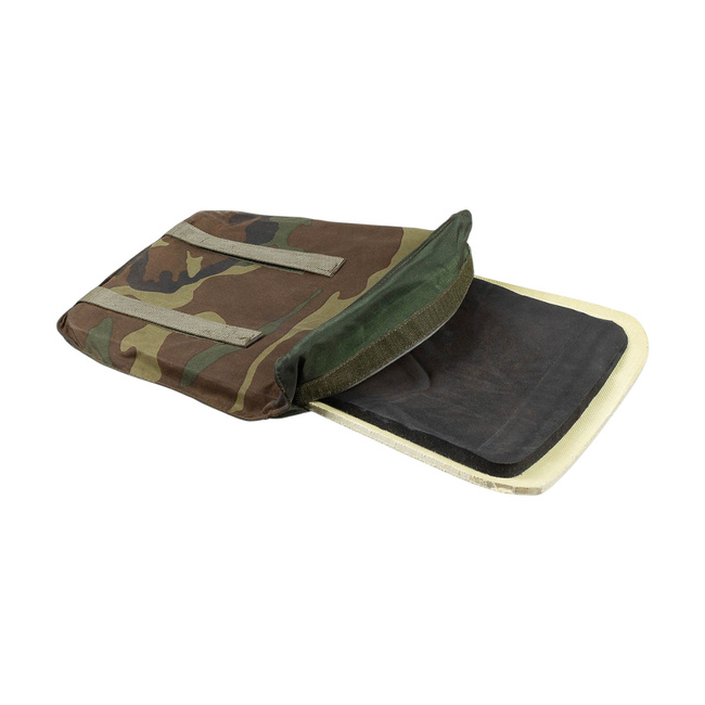 CURVED KEVLAR PROTECTIVE PLATE - WITH POUCH -  ITALIAN ARMY MILITARY SURPLUS - FUNCTIONALITY IS NOT GUARANTEED