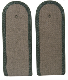 East Ger.dark Green Epaulets Sold.piping