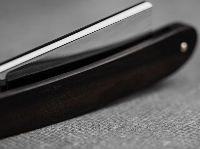 STRAIGHT RAZOR KNIFE - S.S. SAINT LOUIS - BLACK