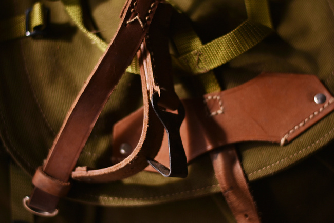 Military Rucksack- Cold War Romanian army (Canvas) - vintage rare - OD Green - Like new