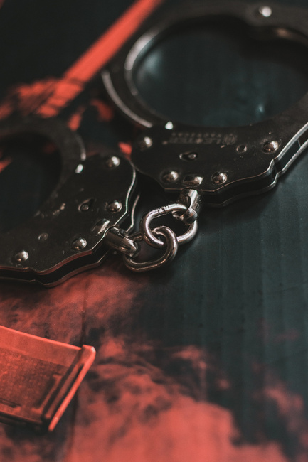 Double lock steel handcuffs With Chain - Silver