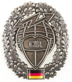 GENUINE GERMAN ARMY METAL BERET BADGE ´CIR´