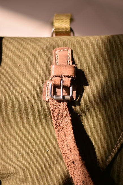 Military Rucksack- Cold War Romanian army (Canvas) - vintage rare - OD Green - Like new