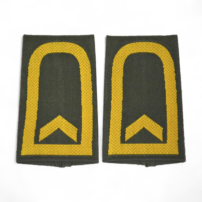 PAIR OF ORIGINAL RANKS - BOATSWAIN - GERMAN ARMY - NAVY - OLIVE GREEN/GOLDEN