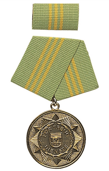 Gold ′F.treue Dienste′mdi Medal 15 Years