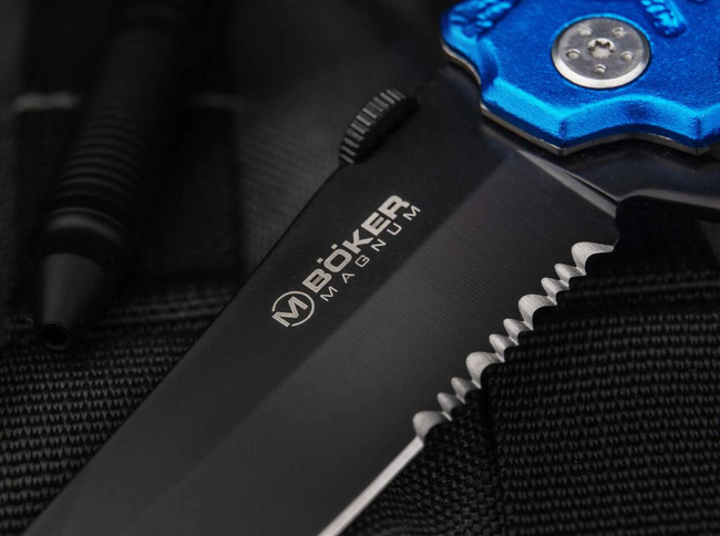 KNIFE WITH ASSISTED OPENER AIR FORCE RESCUE - MAGNUM BY BOKER