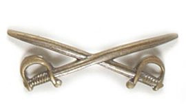 GENUINE GERMAN ARMY MOUNTAIN HAT BADGE ´GEBIRGSJÄGER-CROSSED SWORDS´