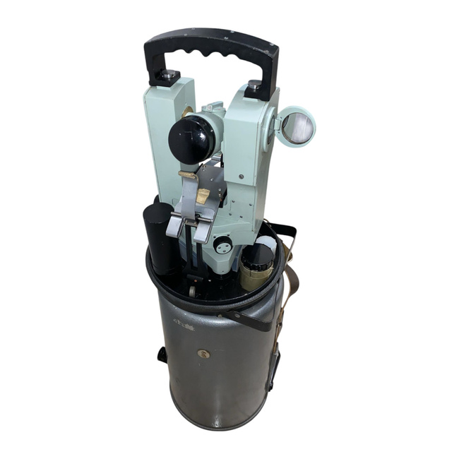 OLD RUSSIAN THEODOLITE - 2T5K - OLD USSR PERIOD LEVEL - COLLECTINE