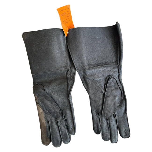 LEATHER GLOVES - MUSKETEER TYPE - ROMANIAN ARMY SURPLUS - LIKE NEW