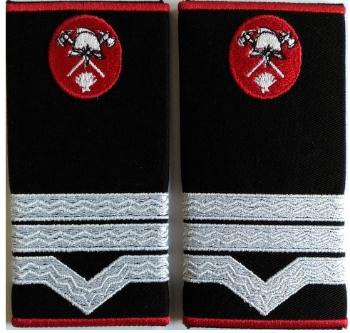 Grade maistru militar clasa III Pompieri ISU, IGSU, țesute pe suport textil din tercot lipit, cu semn de armă metalic