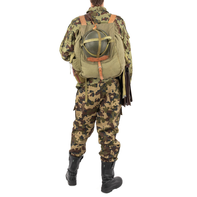 Military Rucksack- Cold War Romanian army (Canvas) - vintage rare - OD Green - Like new