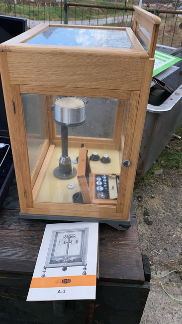 Vintage MEOPTA A-2 ANALYTICAL BALANCE - 50x39x29 cm - 1950's - like new