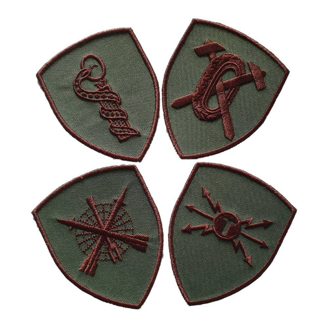 EMBLEMA SEMN DE ARMA MANECA SCUT - GENIU - BRODATA PE SUPORT KAKI CU FIR MARO