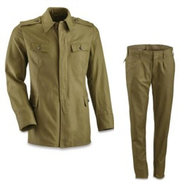 SOLDIER'S MILITARY UNIFORM - ROMANIAN ARMY RSR - MILITARY SURPLUS - LIKE NEW