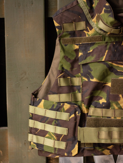 MOLLE TACTICAL VEST - WITH LEVEL IIIA PROTECTIONS - CAMOUFLAGE DPM - MILITARY SURPLUS ROMANIAN ARMY - IN GOOD CONDITION